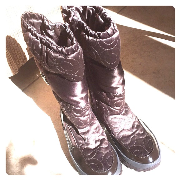 Coach boots✨ - Picture 2 of 4